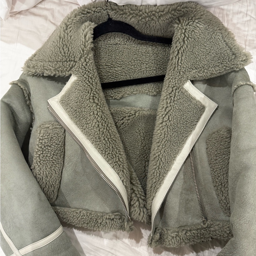 Women's Plush Teddy Jacket - Sage Green